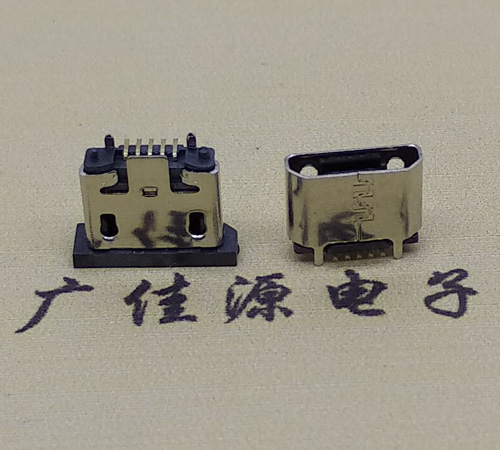 山东micro usb5p母座立式贴板H=5.1无边有柱